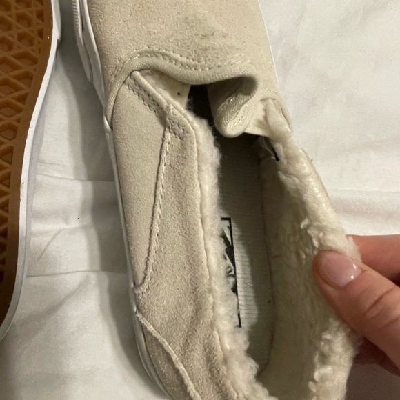 vans - Picture 2 of 5